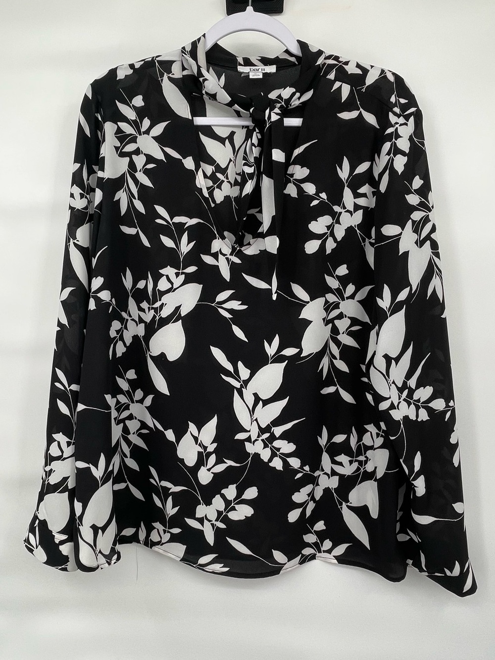 bar III nordstrom black white floral long sleeve tie neck blouse